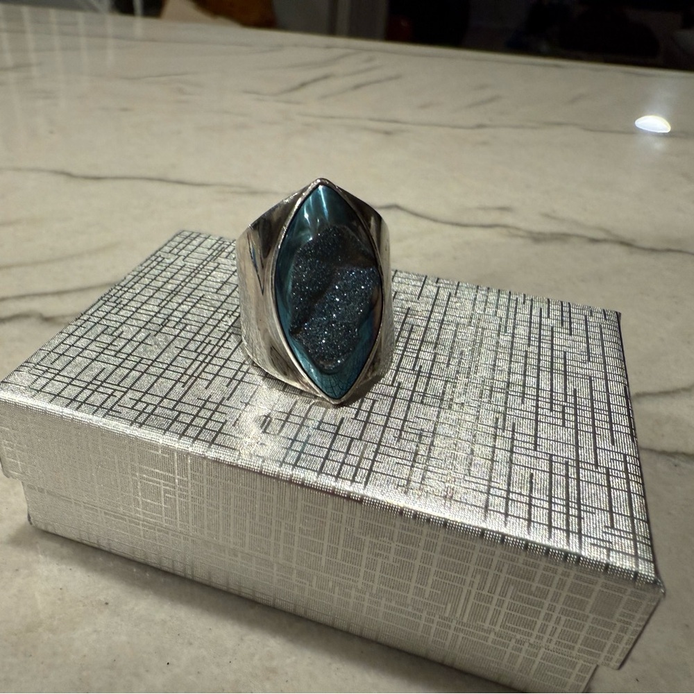Sterling Silver and Druze Ring Signed by Artist - Picture 6 of 16